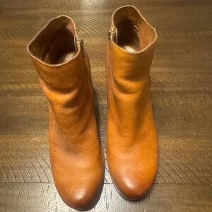 Kork ease wedge booties